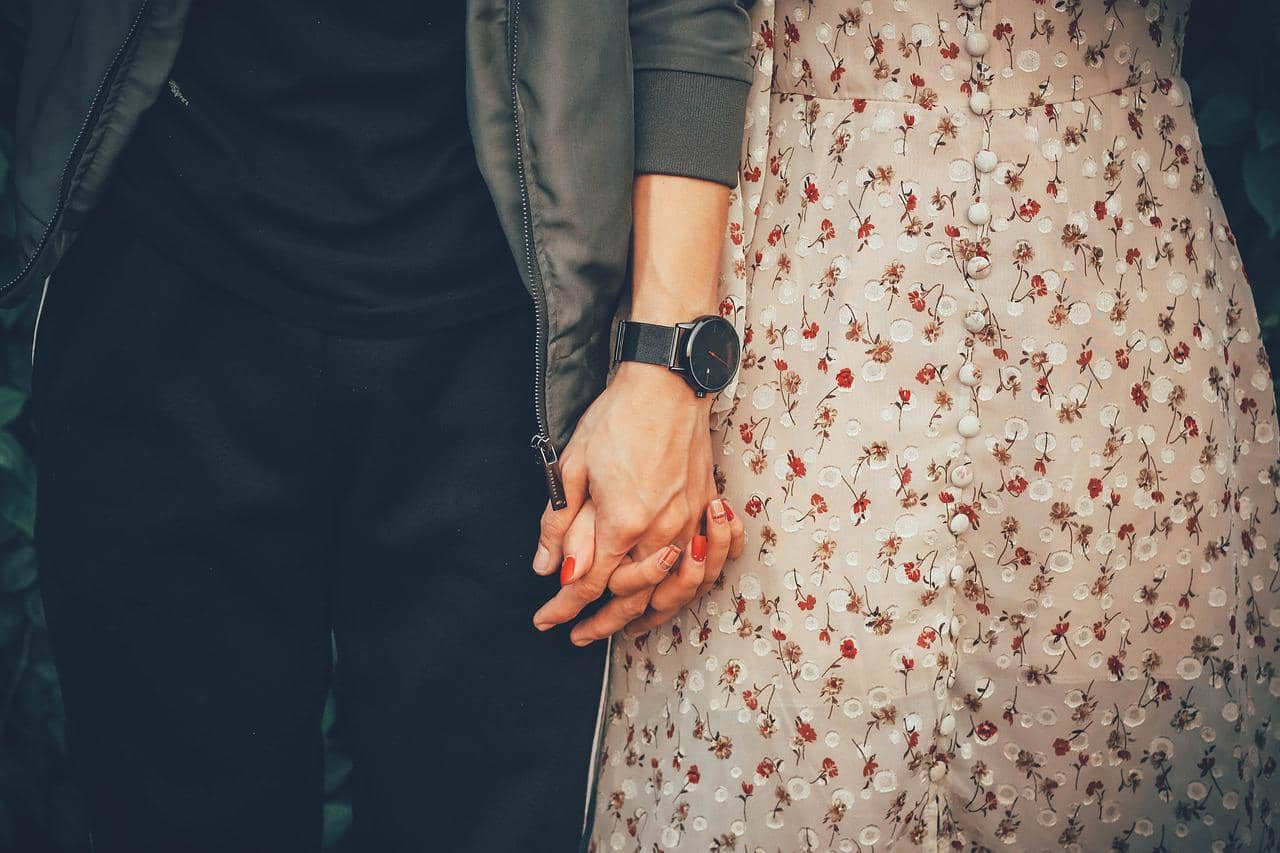 couple, love, holding hands-5890023.jpg